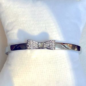 KATE SPADE Ready Set Bow Silver Hinged Bangle Bracelet Pave’ Set Rhinestone Bow
